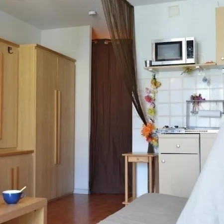 Cap D'agde, 1 Piece, 4 Personnes - Fr-1-249-238